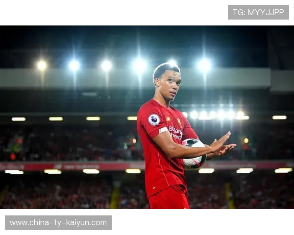 阿诺德任意球直接送出精彩助攻